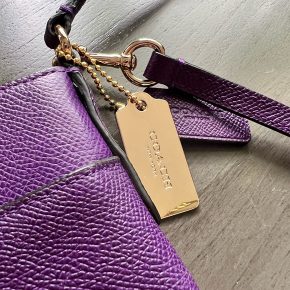Purple Coach Crossbody Messenger Bag!✨ - Picture 3 of 4
